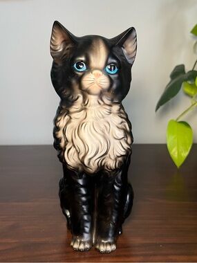 Vintage Giovanni Ronzan bone china black and white cat figurine.